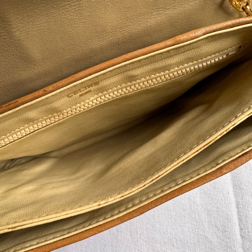 Vintage Celine Paris Triomphe Leather Chain Crossbody Tan Gold Hardware Flap - Picture 8 of 10